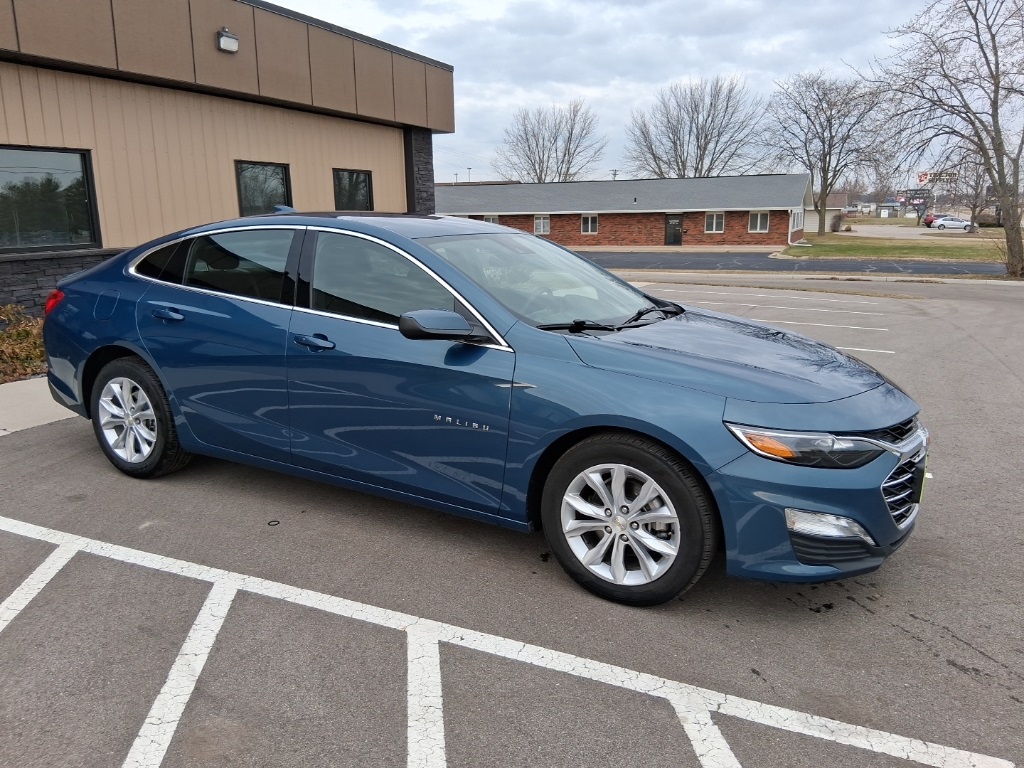 2024 Chevrolet Malibu 1LT photo 4