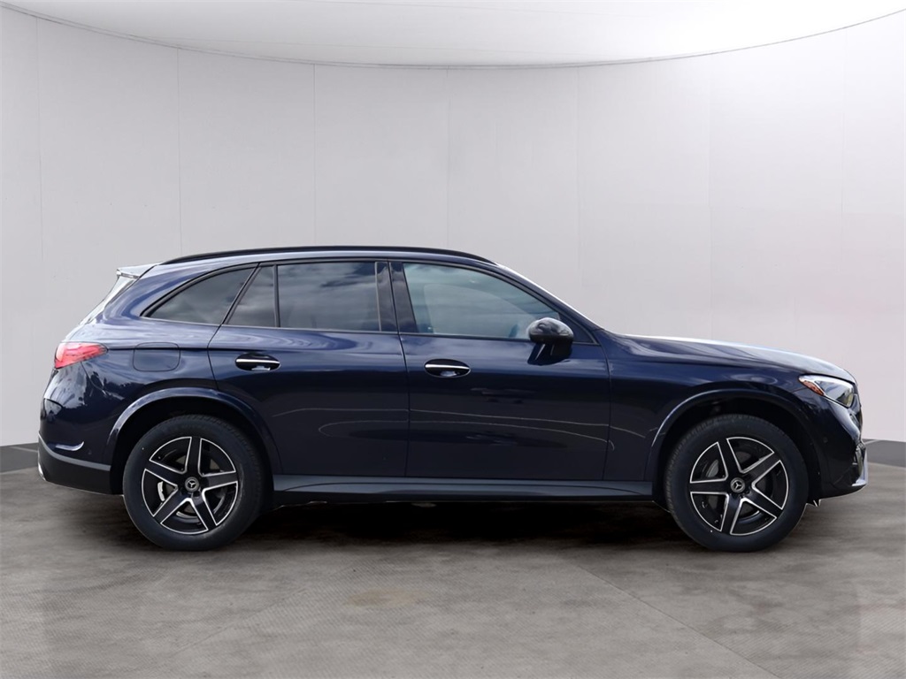2023 Mercedes Benz GLC 300 4MATIC photo 3