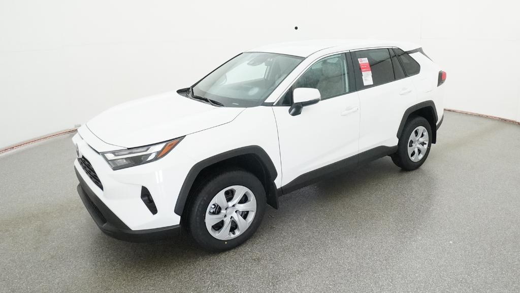 2025 Toyota RAV4 LE's photo