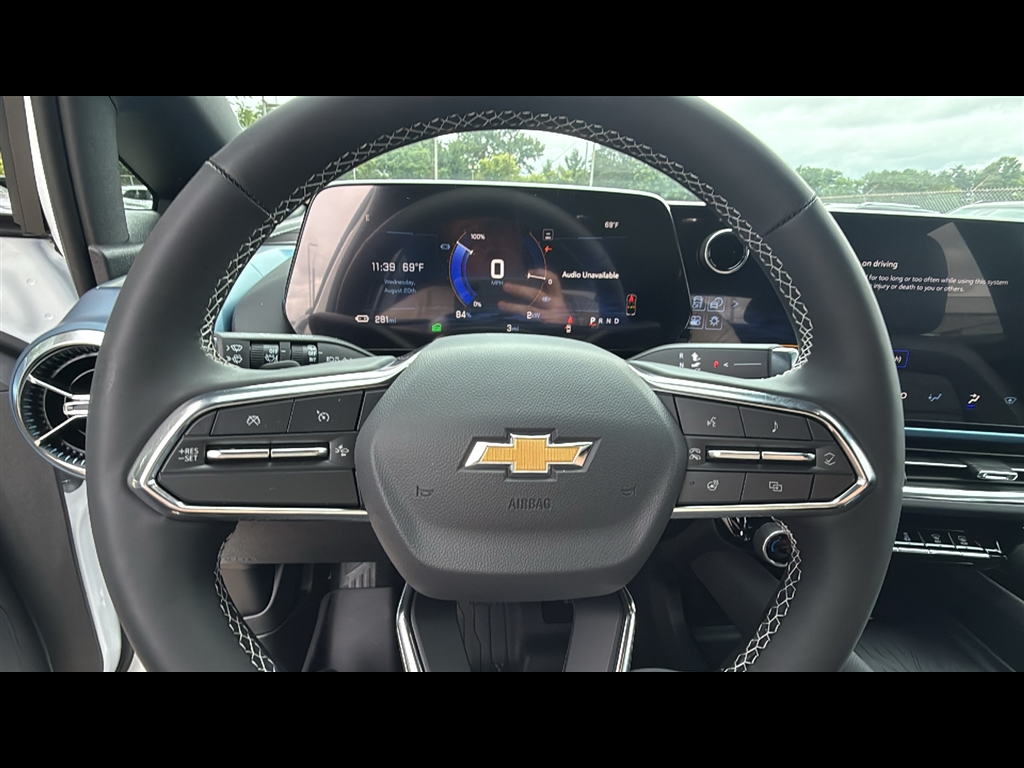 2025 Chevrolet Equinox EV 1LT photo 10