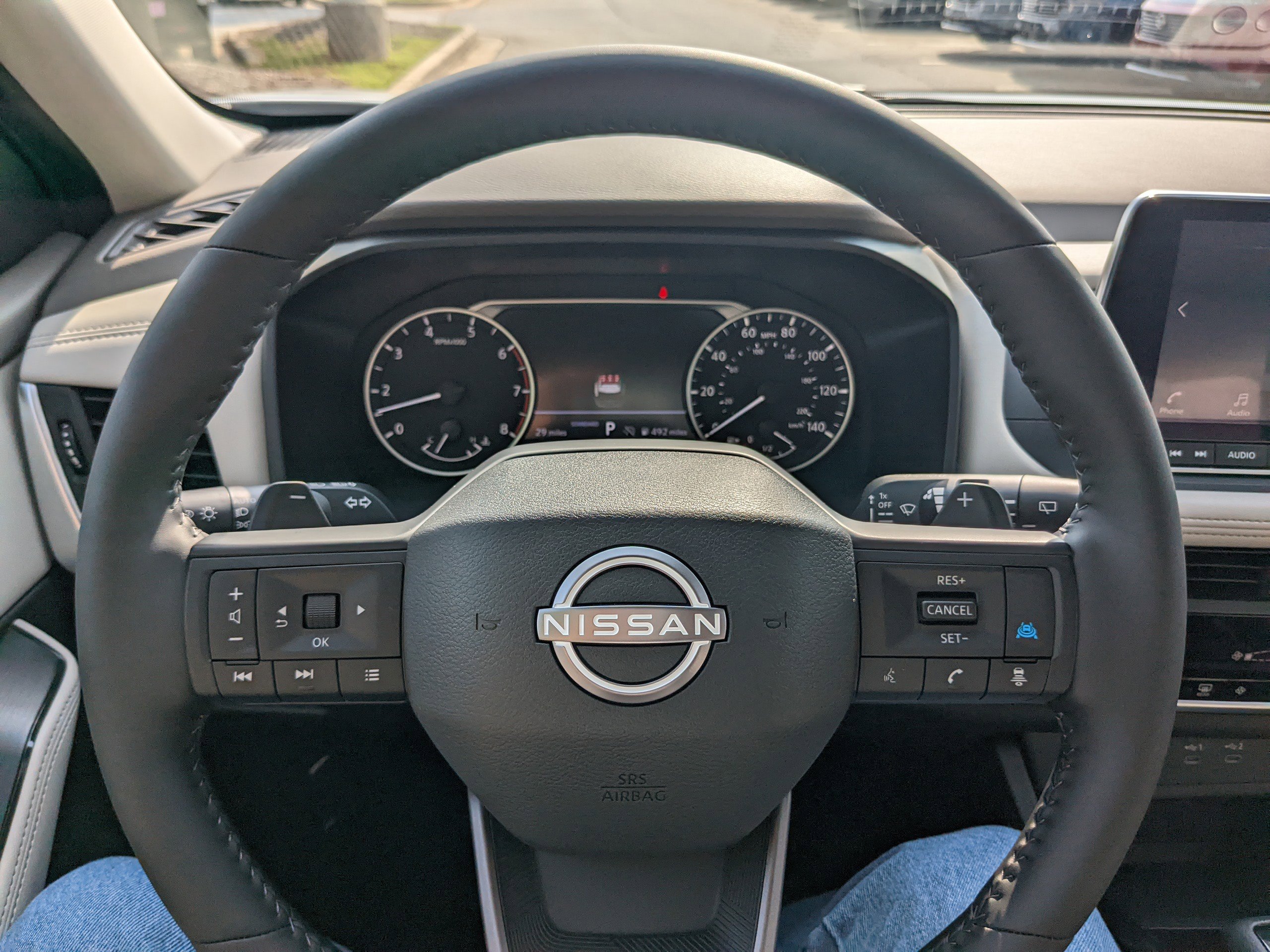 2025 Nissan Rogue SV photo 17
