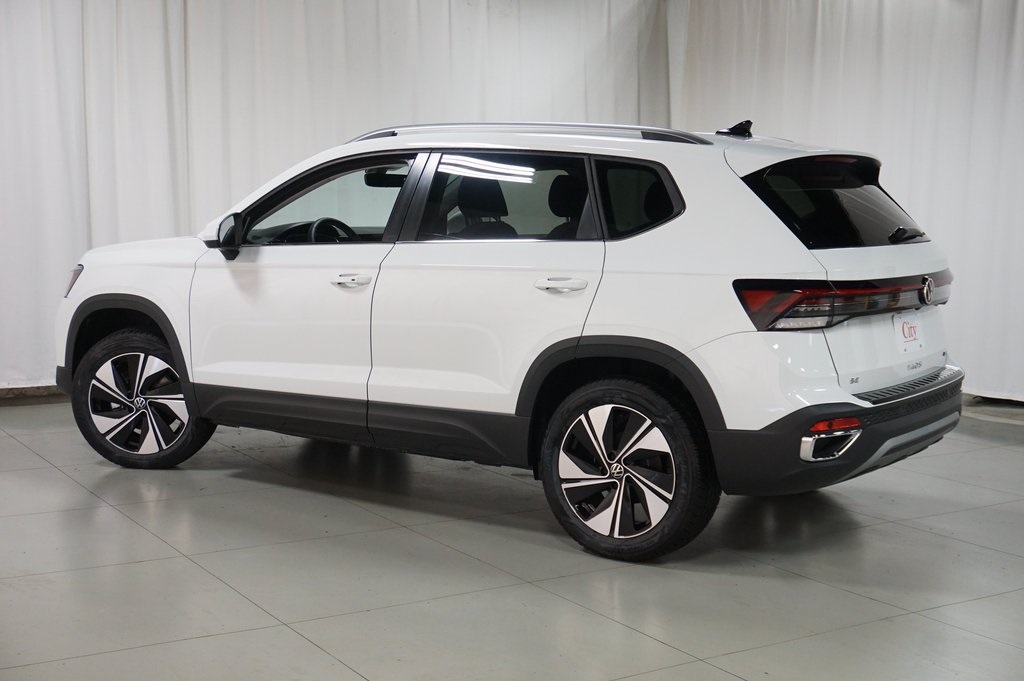 2025 Volkswagen Taos SE photo 7