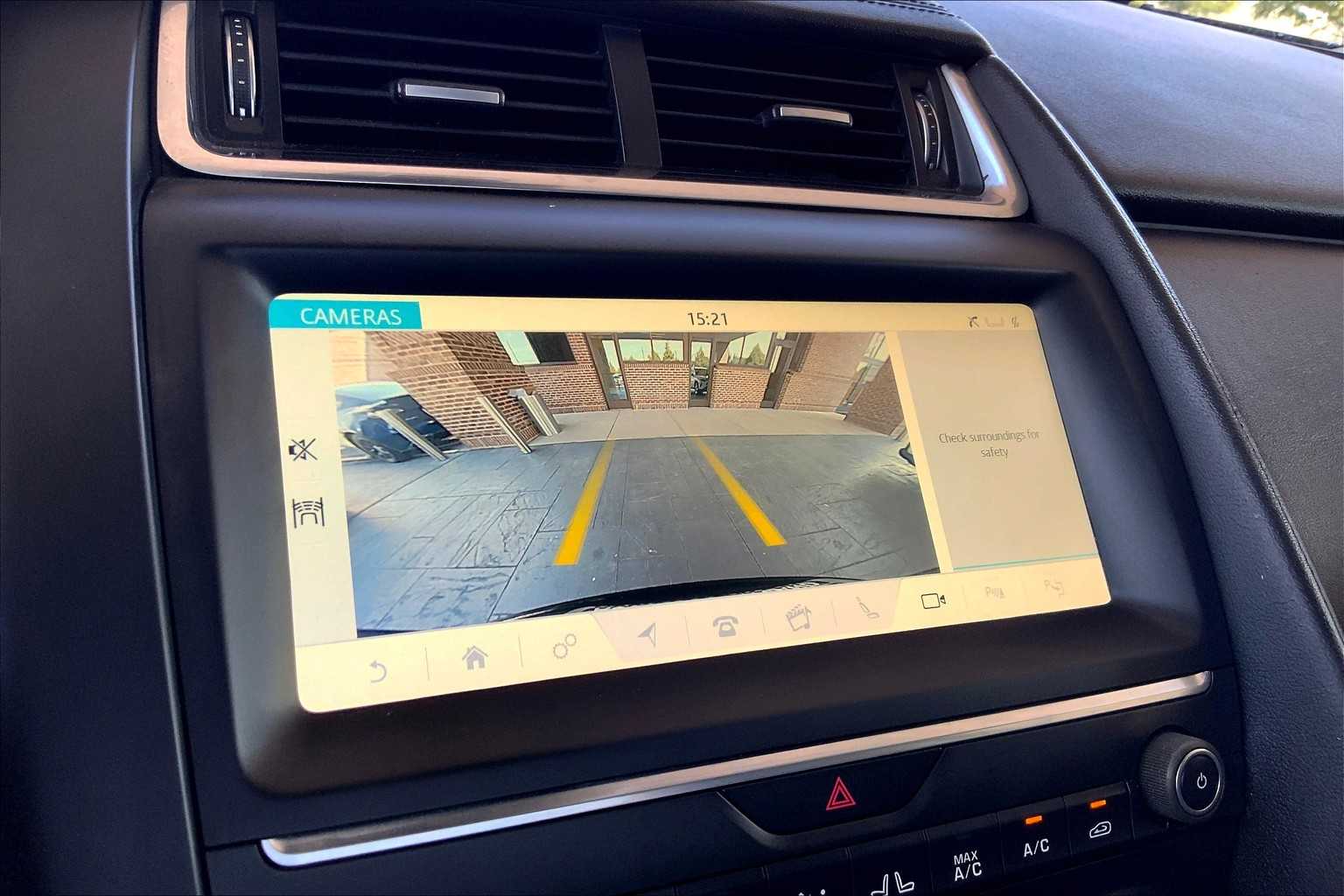 2018 Jaguar E-PACE SE photo 25