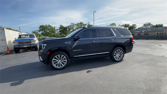 2024 GMC YUKON - Image 4