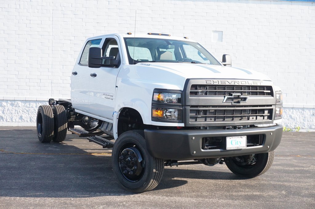 2025 Chevrolet Silverado 4500HD Work Truck photo 4