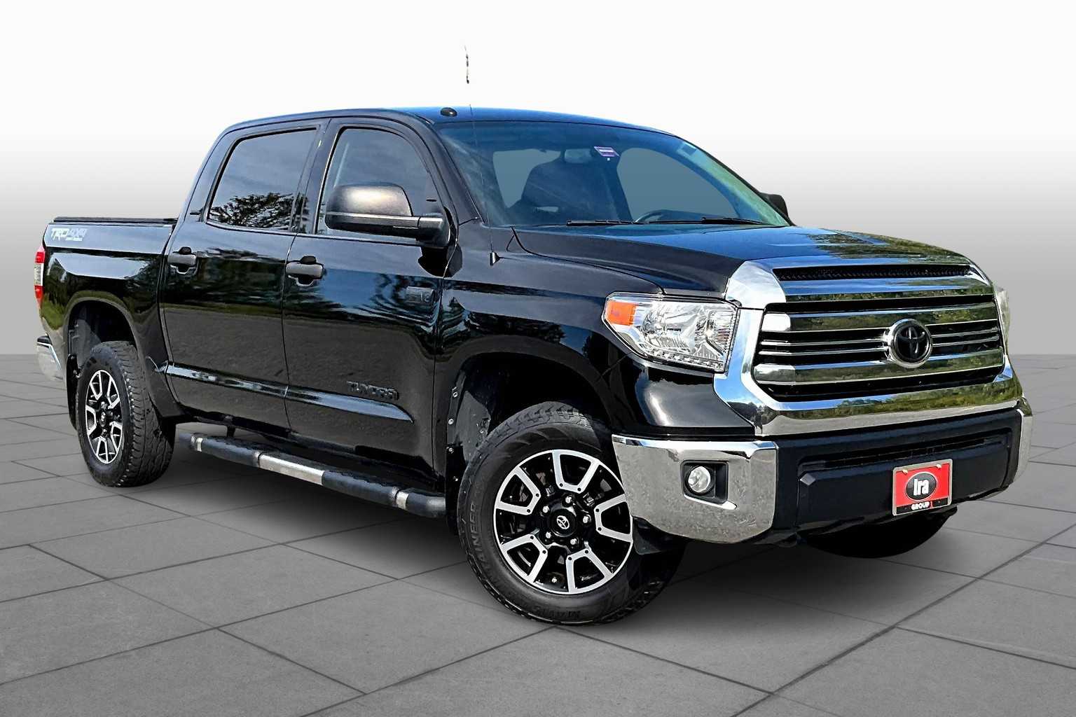 2017 Toyota Tundra SR5 photo 2