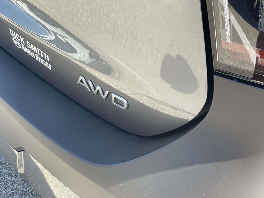 2026 Nissan Kicks SV photo 6