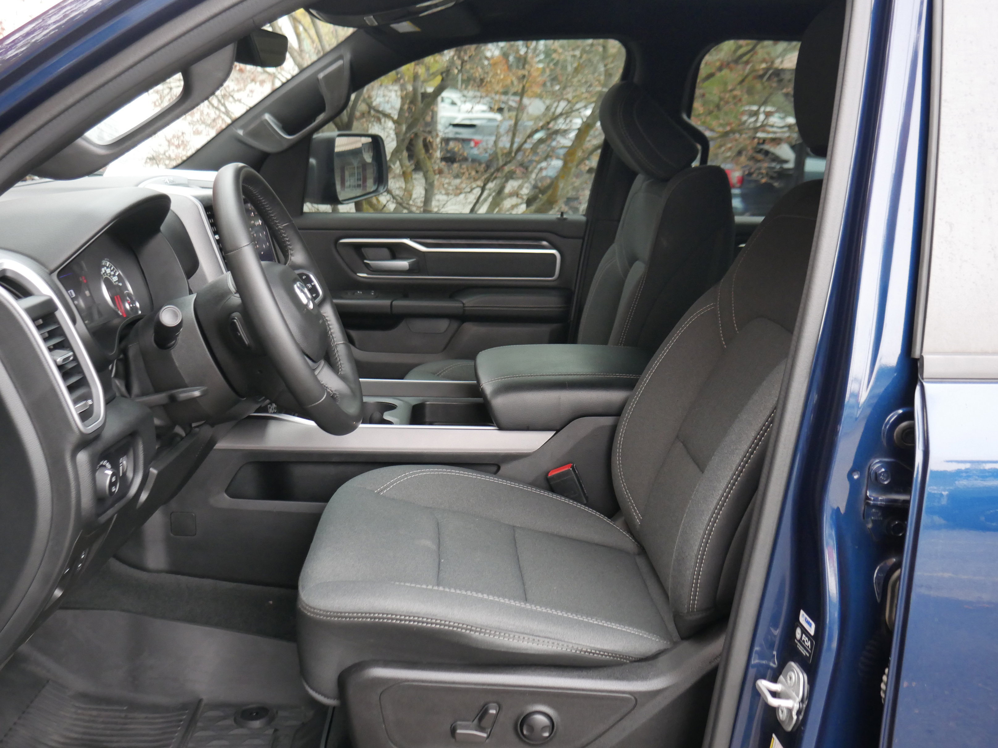 2022 Ram 1500 Big Horn photo 3