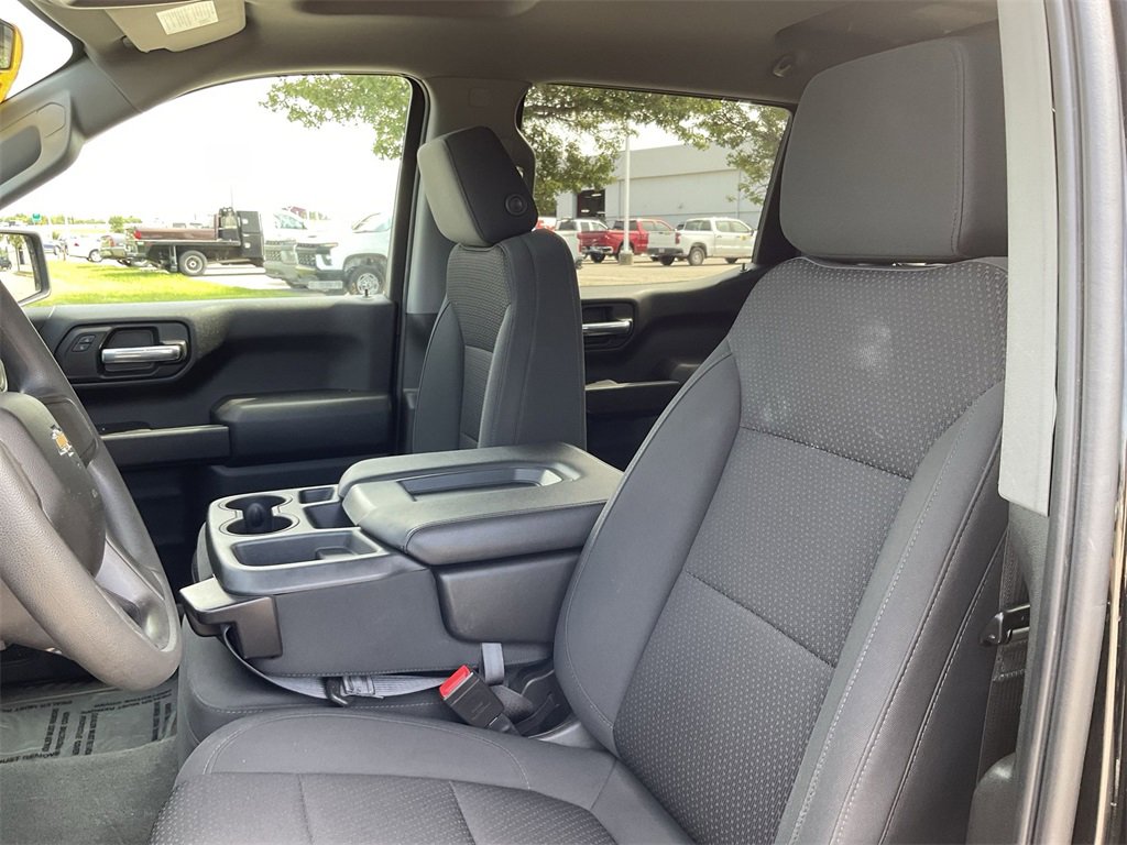 2021 Chevrolet Silverado 1500 Custom photo 12