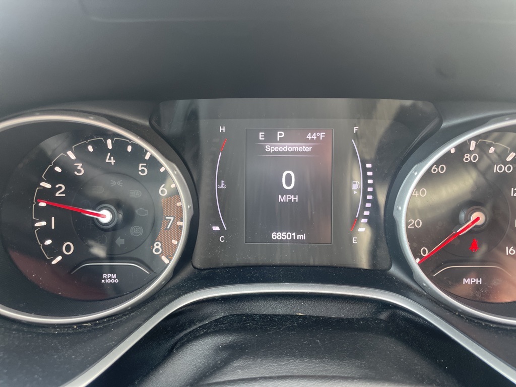 2020 Jeep Compass Latitude photo 2