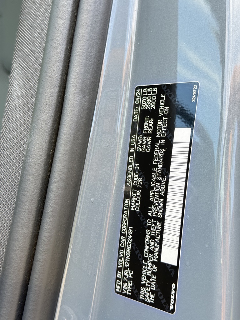 2024 Volvo S60 B5 Core photo 28