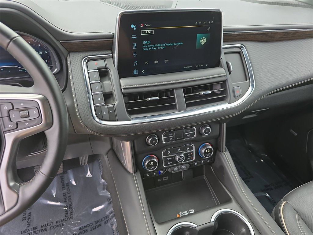 2024 Chevrolet Suburban Premier photo 21