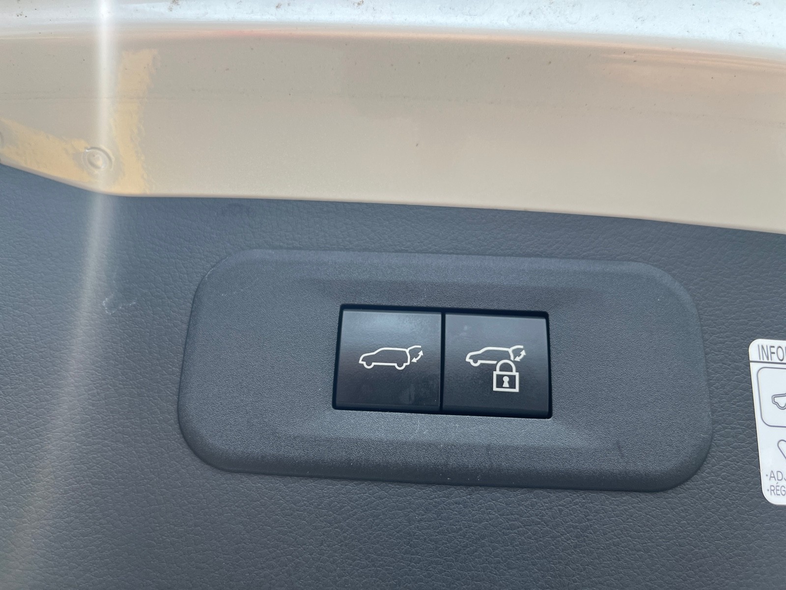 2022 Lexus NX 350 Premium photo 4