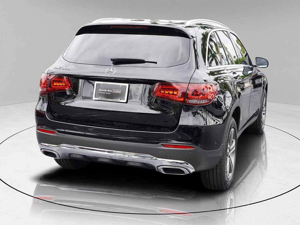 2022 Mercedes Benz GLC 300 photo 5