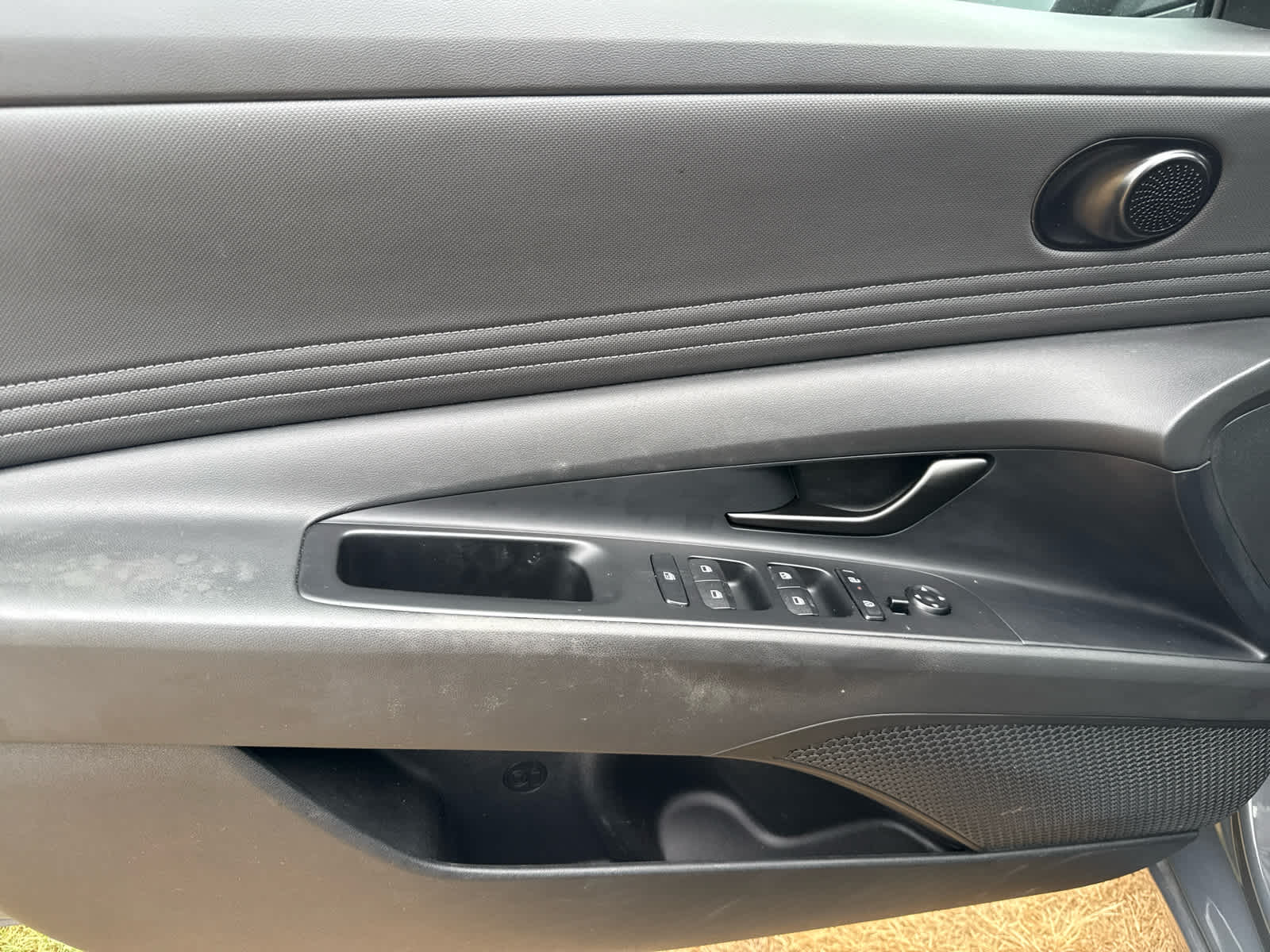 2025 Hyundai Elantra SEL Sport photo 15