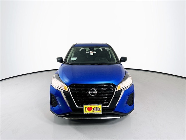 2024 Nissan Kicks S photo 2