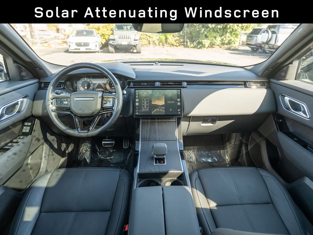 2025 Land Rover Range Rover Velar SE photo 14