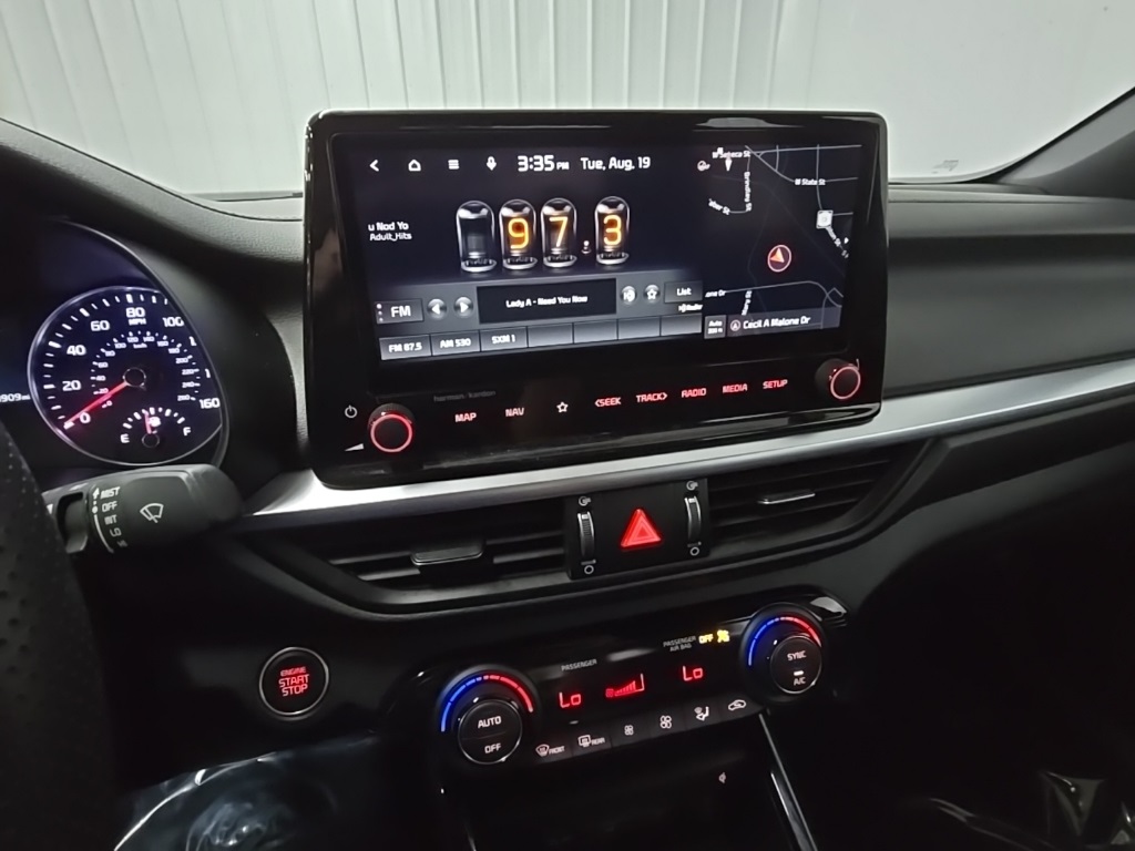 2022 Kia Forte GT-Line photo 25