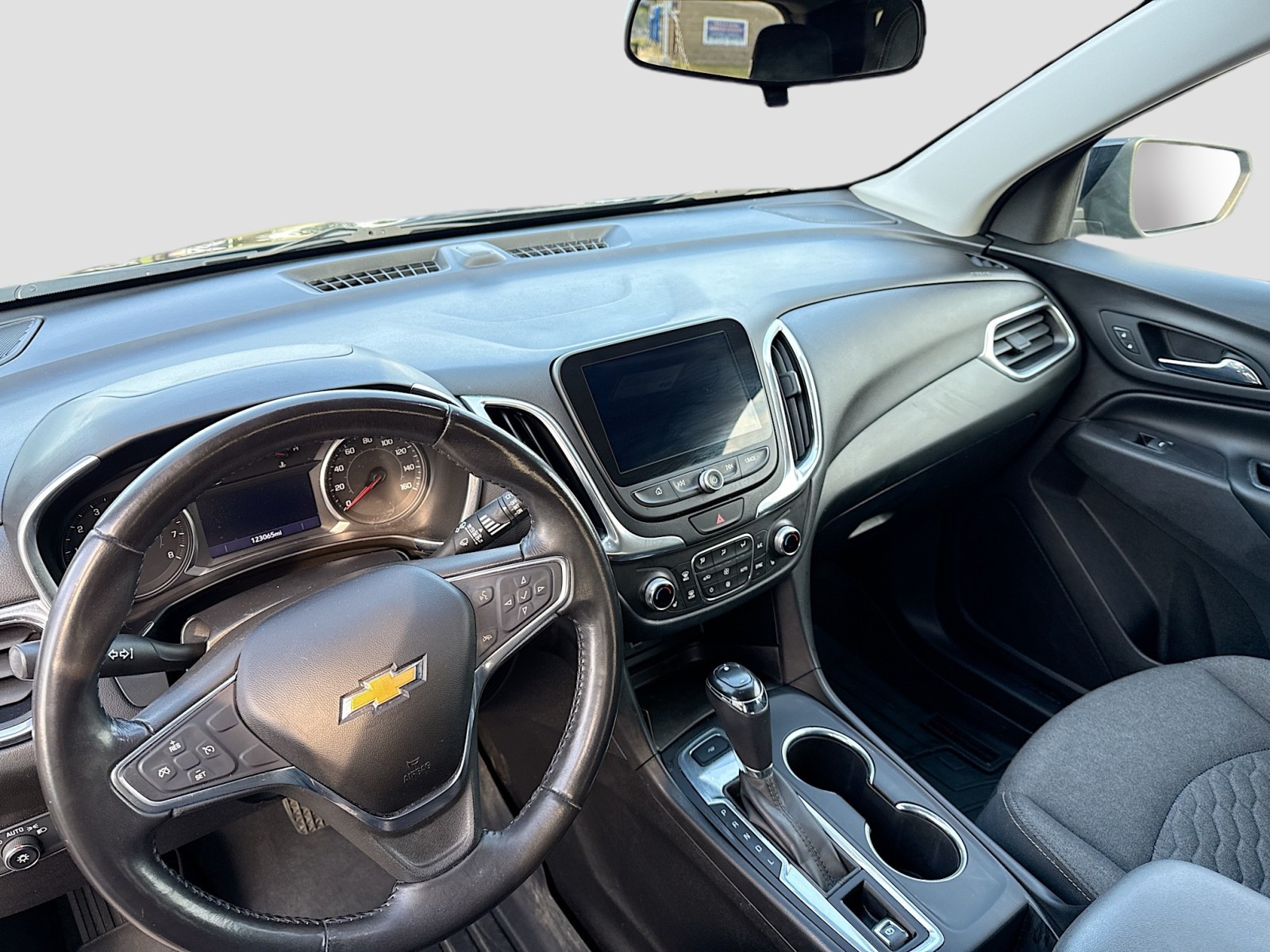 2019 Chevrolet Equinox LT photo 9