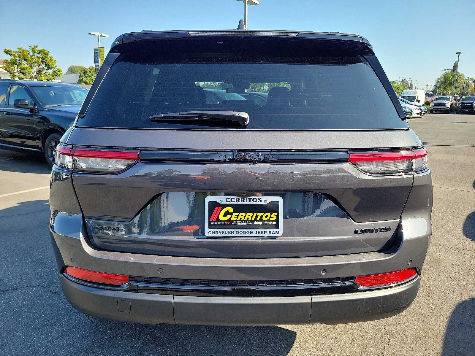 2025 Jeep Grand Cherokee Limited photo 15