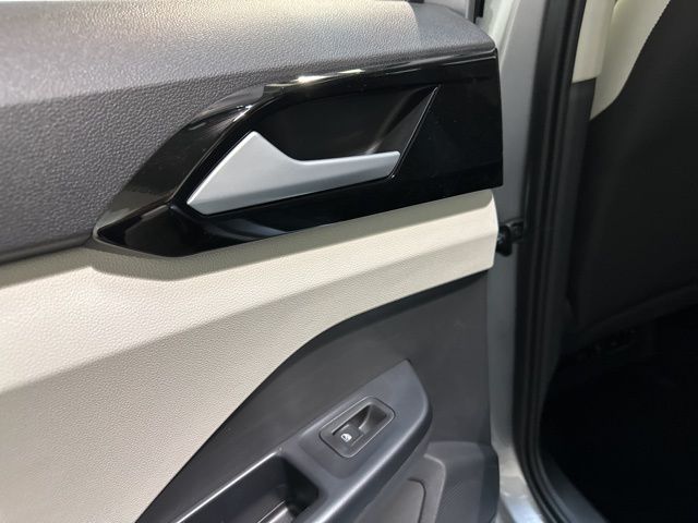 2025 Volkswagen Taos S photo 24