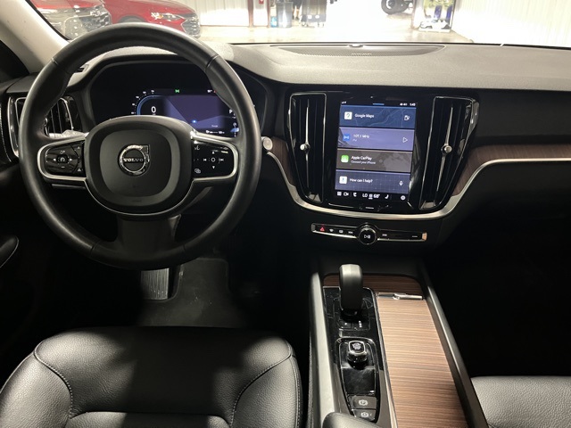 2024 Volvo V60 Cross Country B5 Plus photo 23