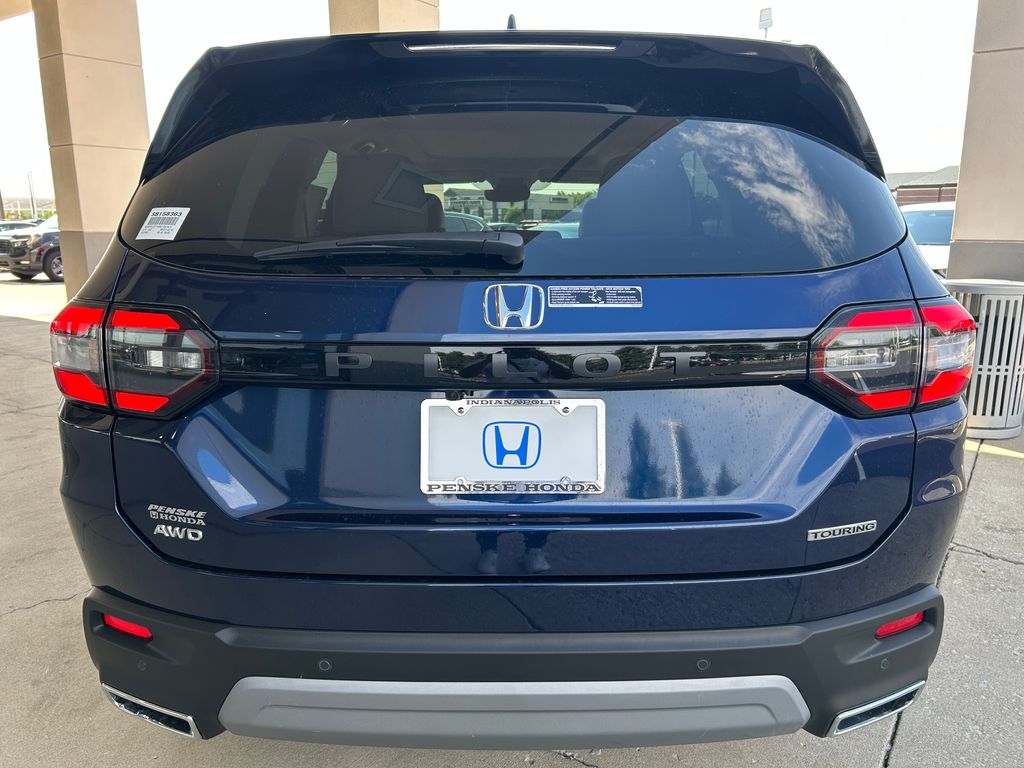 2025 Honda Pilot Touring photo 3