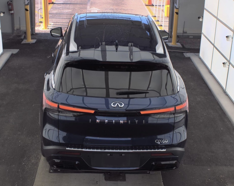 2023 Infiniti QX60 Luxe photo 17