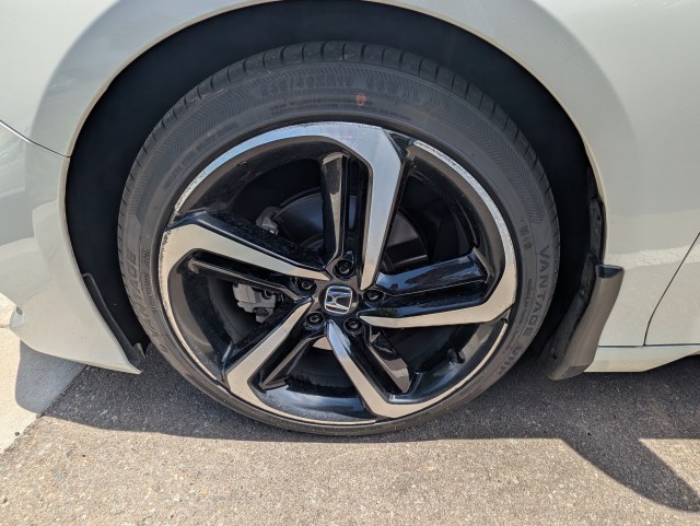 Used 2021  Honda Sport image 23