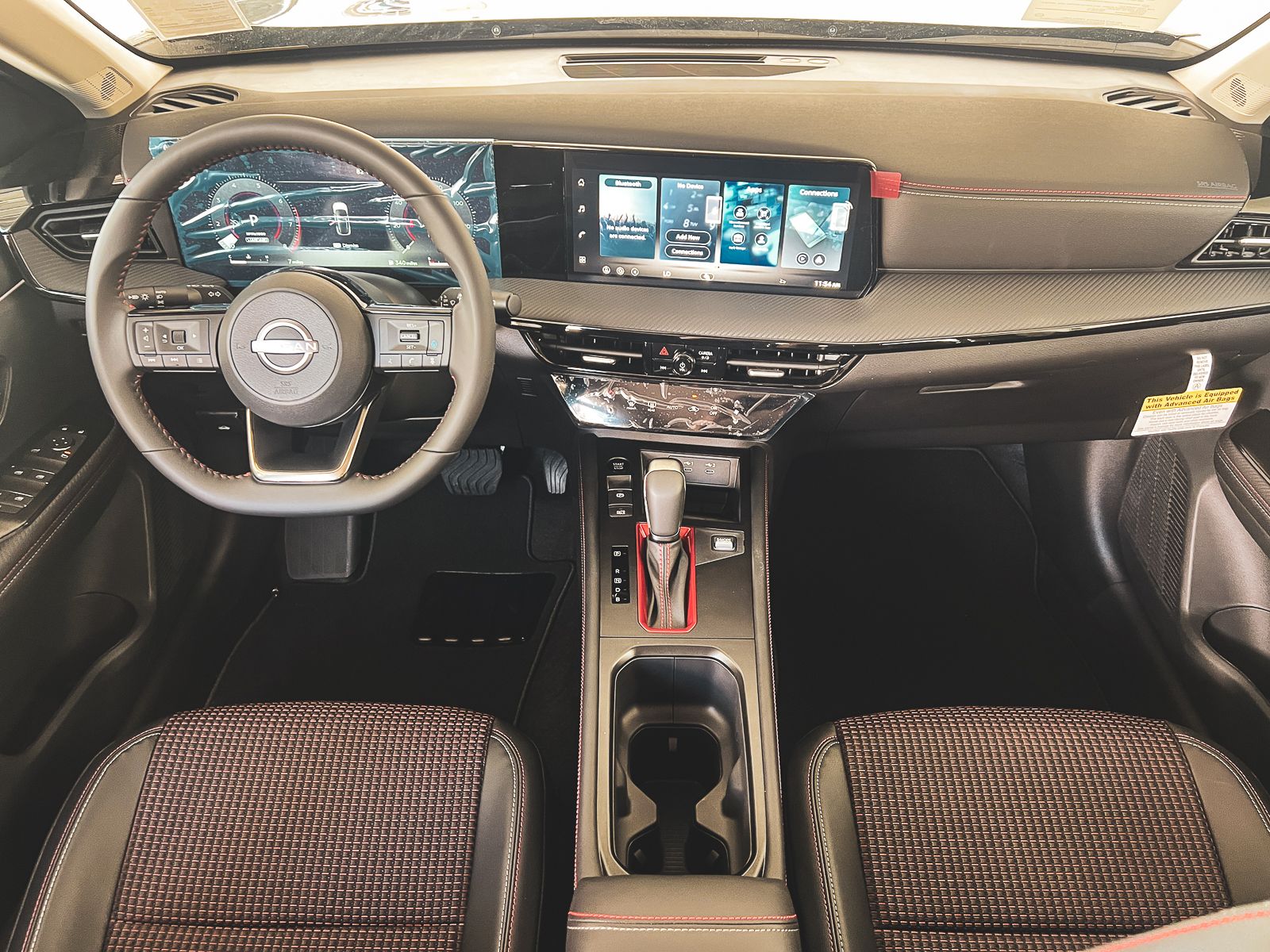2026 Nissan Kicks SR photo 25