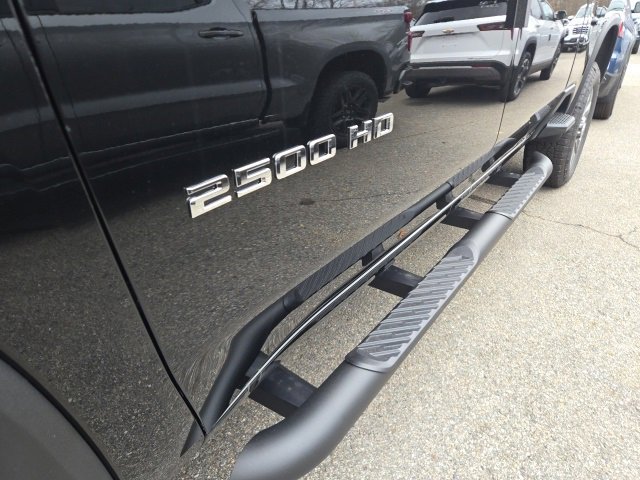 2026 Chevrolet Silverado 2500HD LT photo 3