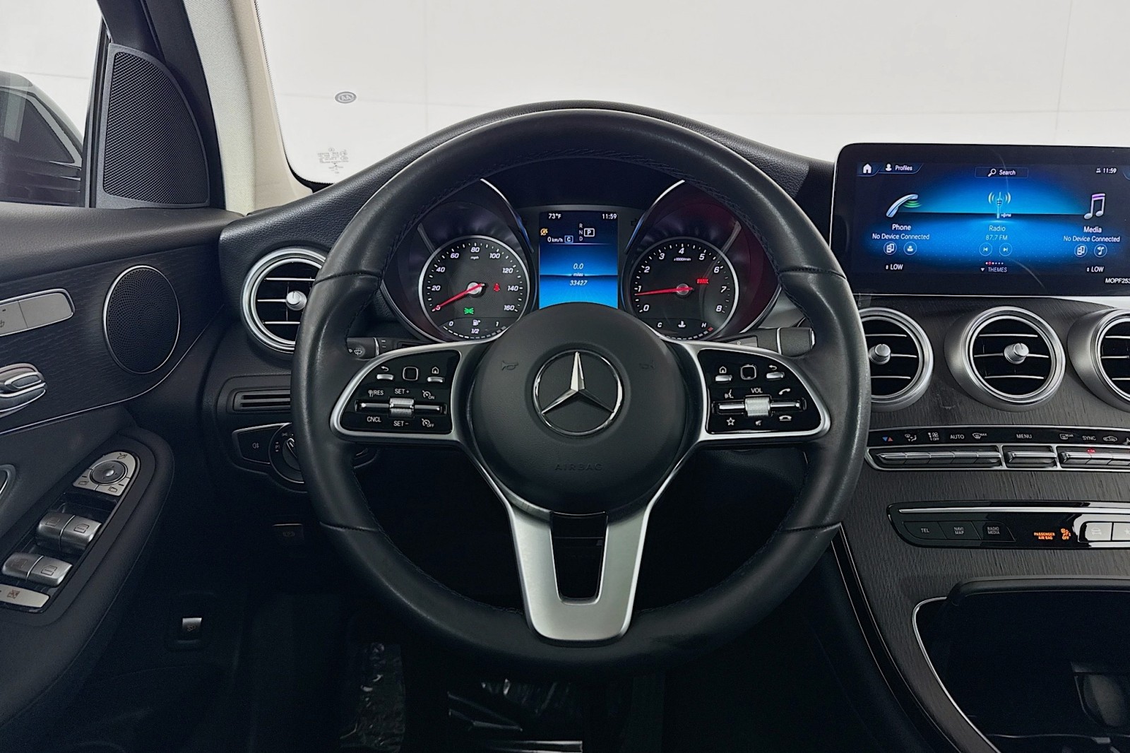 2022 Mercedes Benz GLC 300 photo 4