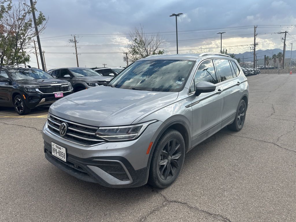 2022 Volkswagen Tiguan SE photo 2