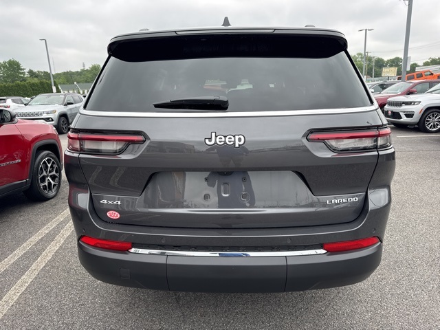 2025 Jeep Grand Cherokee Laredo X photo 4
