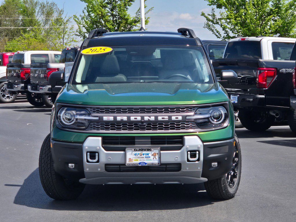 2025 Ford Bronco Sport Badlands photo 2