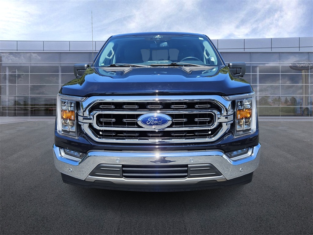 2021 Ford F-150 XLT photo 2