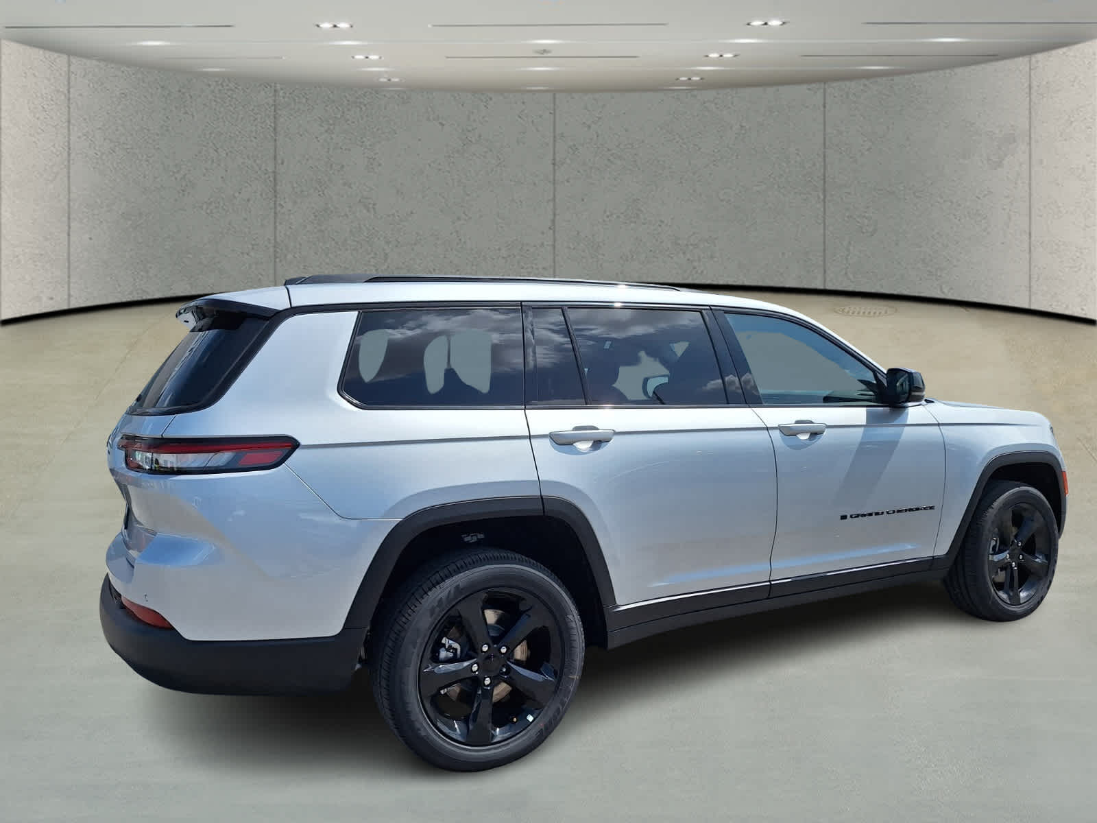 2024 Jeep Grand Cherokee Altitude X photo 3