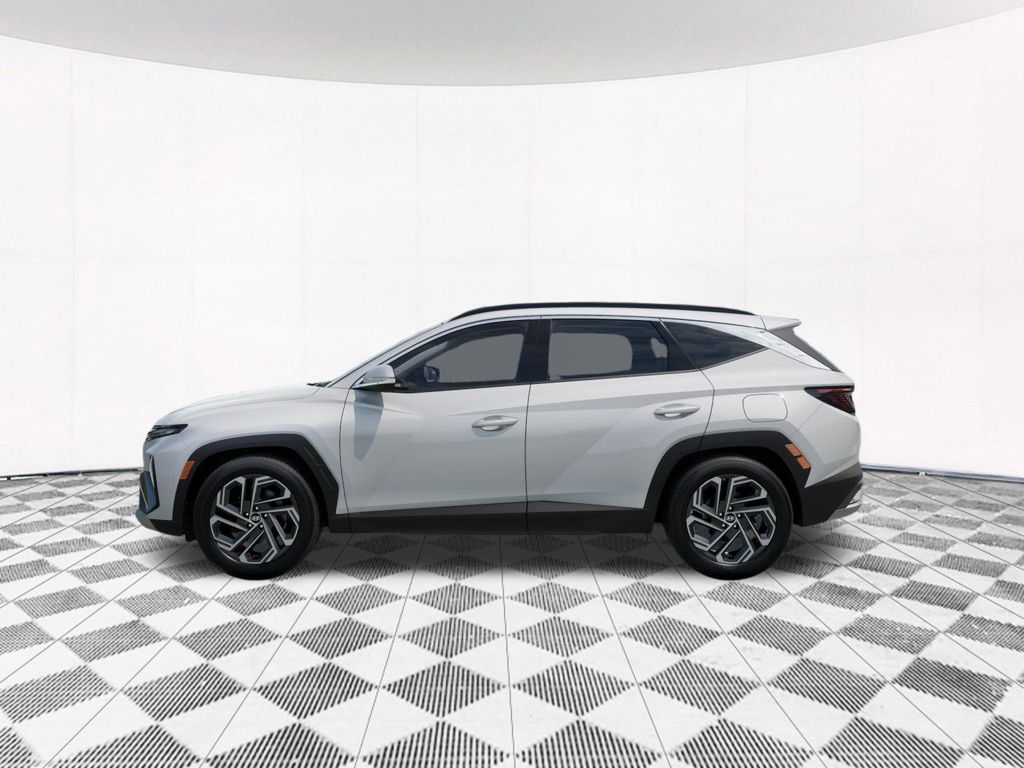 2026 Hyundai Tucson Hybrid Limited photo 2