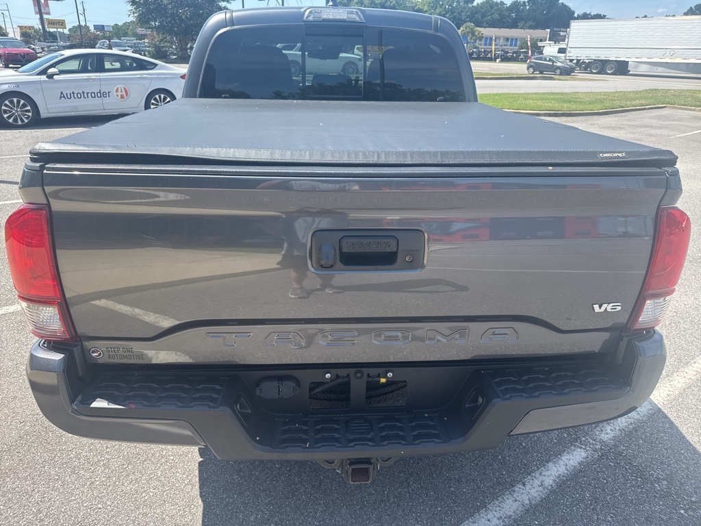 2022 Toyota Tacoma SR5 photo 5