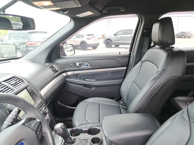2018 Ford Explorer XLT photo 12