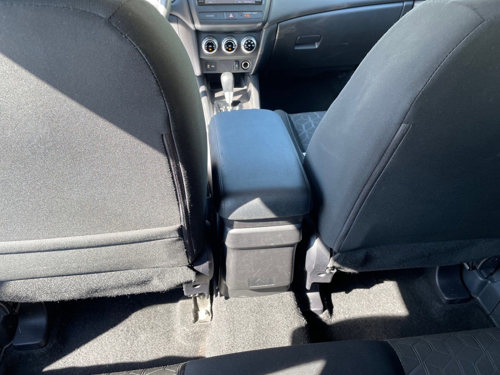 2024 Mitsubishi Outlander Sport SE photo 17