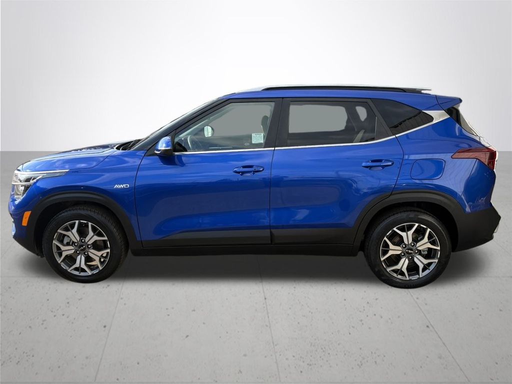 2022 Kia Seltos EX photo 11