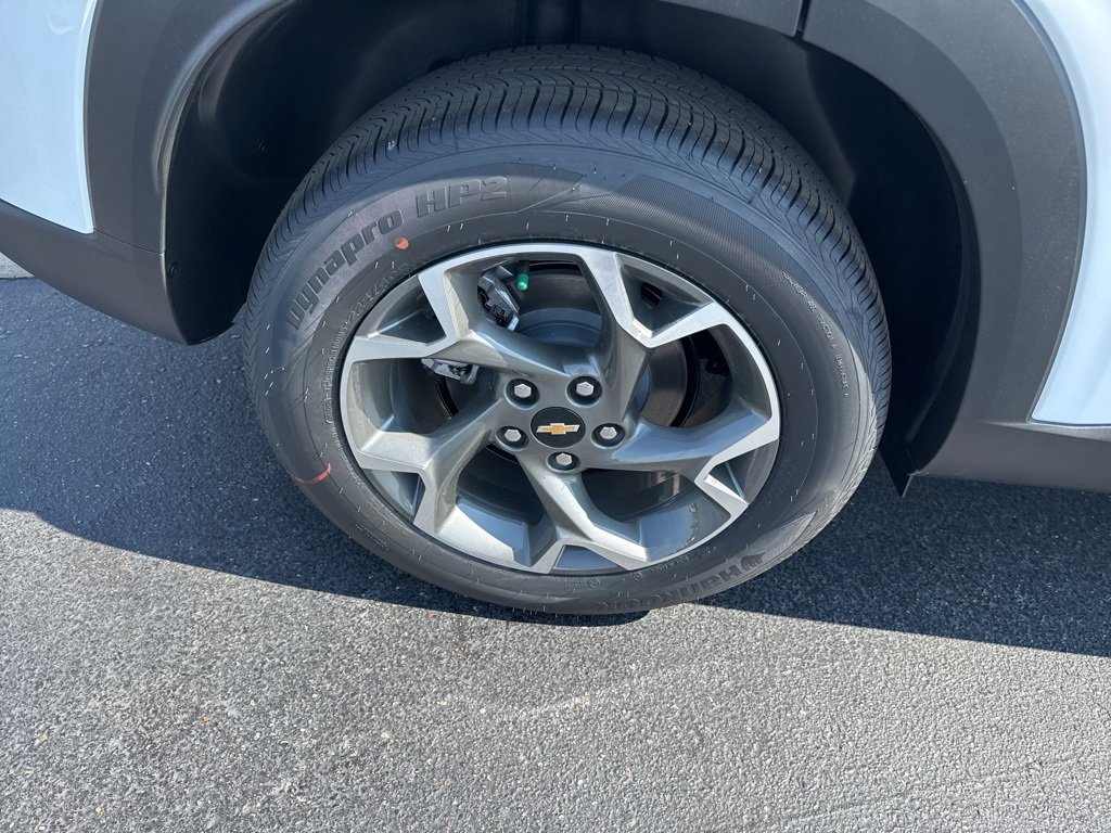 2026 Chevrolet Trax LT photo 8