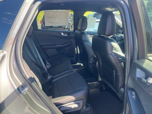 2025 Ford Escape Hybrid ST-Line Select photo 19