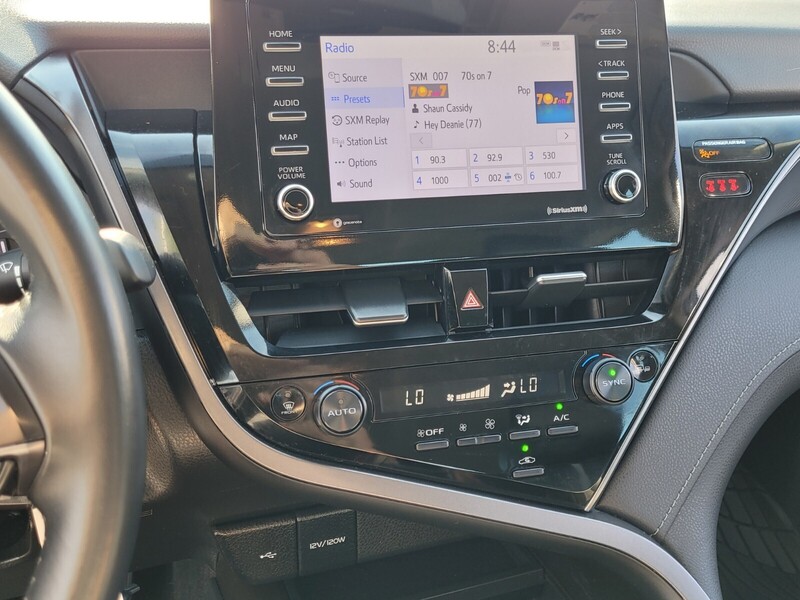 2023 Toyota Camry SE photo 12