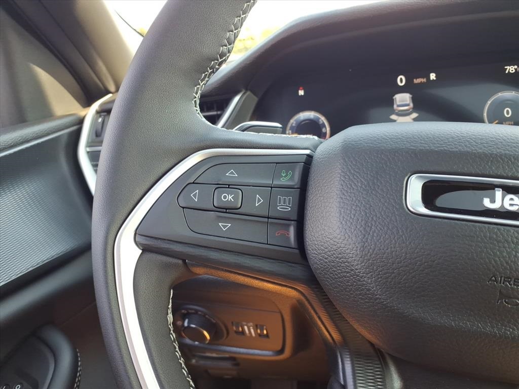 2025 Jeep Grand Cherokee Altitude X photo 13