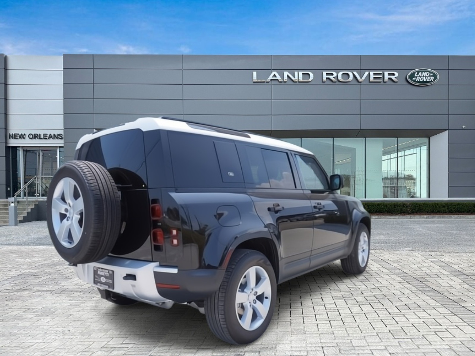 2024 Land Rover Defender S photo 3