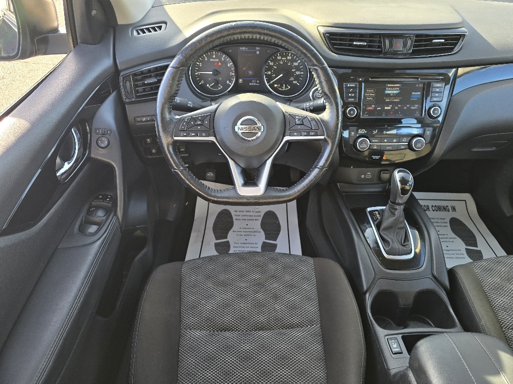 2021 Nissan Rogue Sport SV photo 3