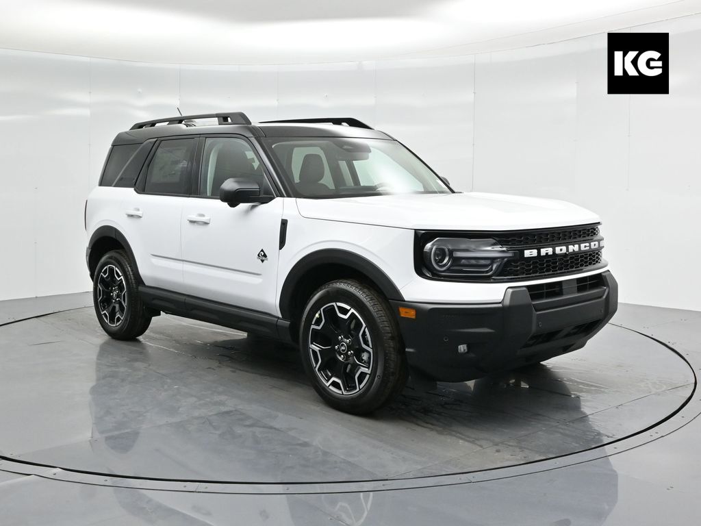 2025 Ford Bronco Sport Outer Banks's photo