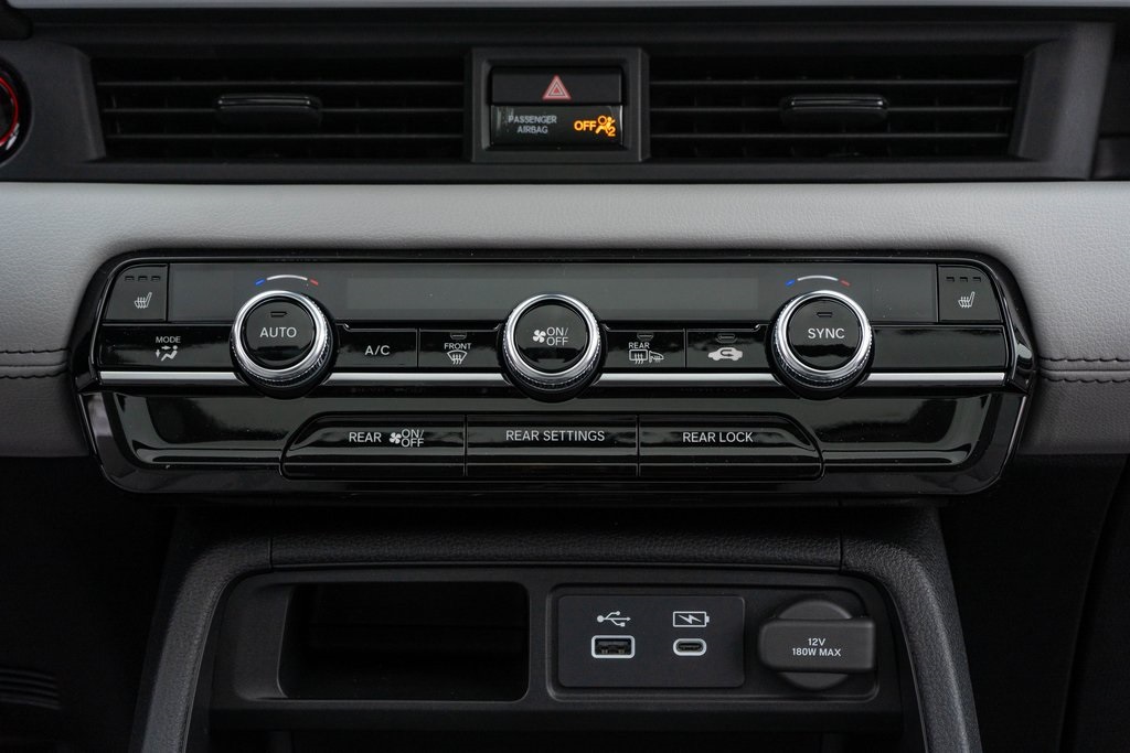 2025 Honda Pilot Touring photo 21